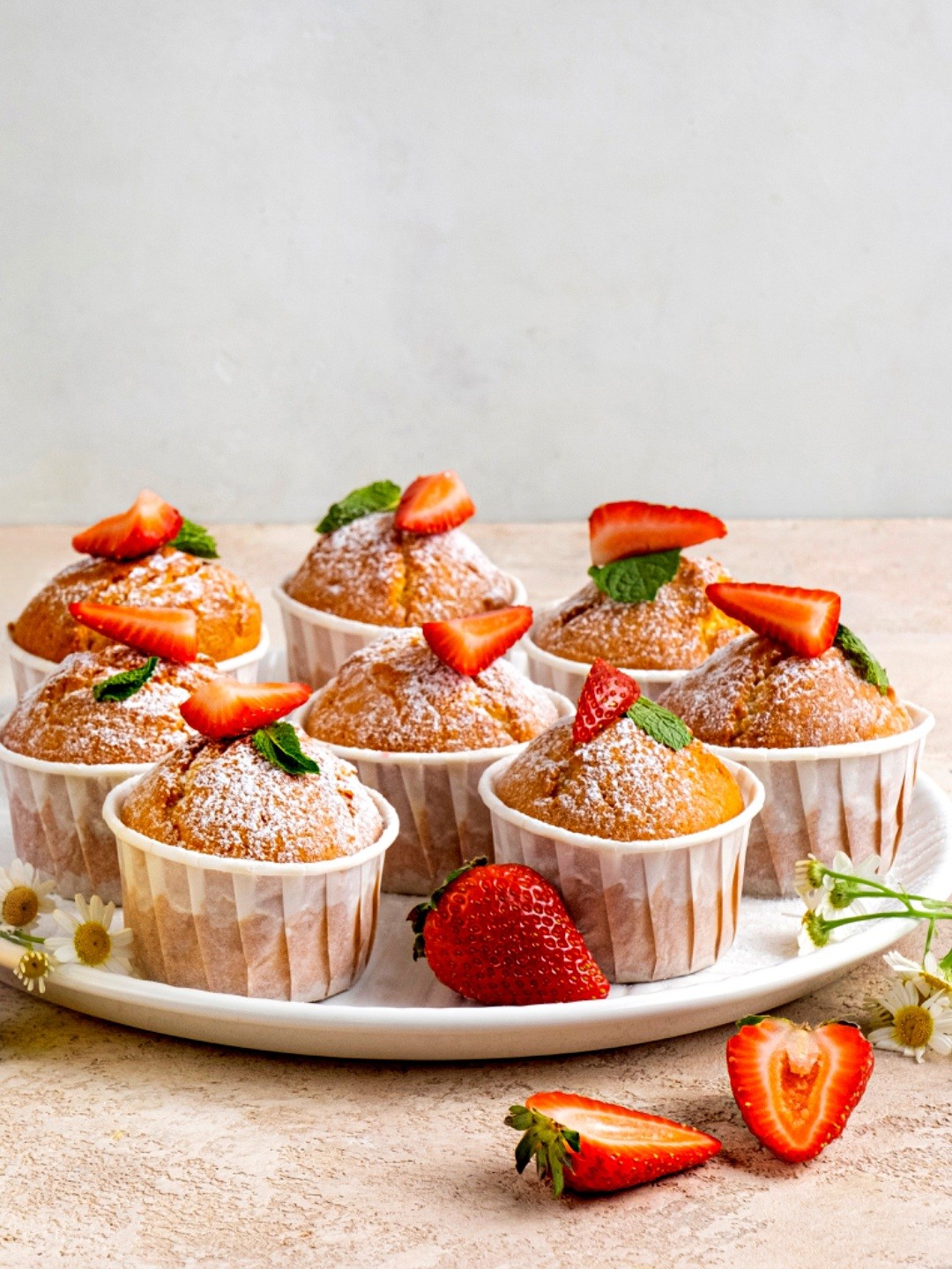 изображение рецепта Маффины с клубникой